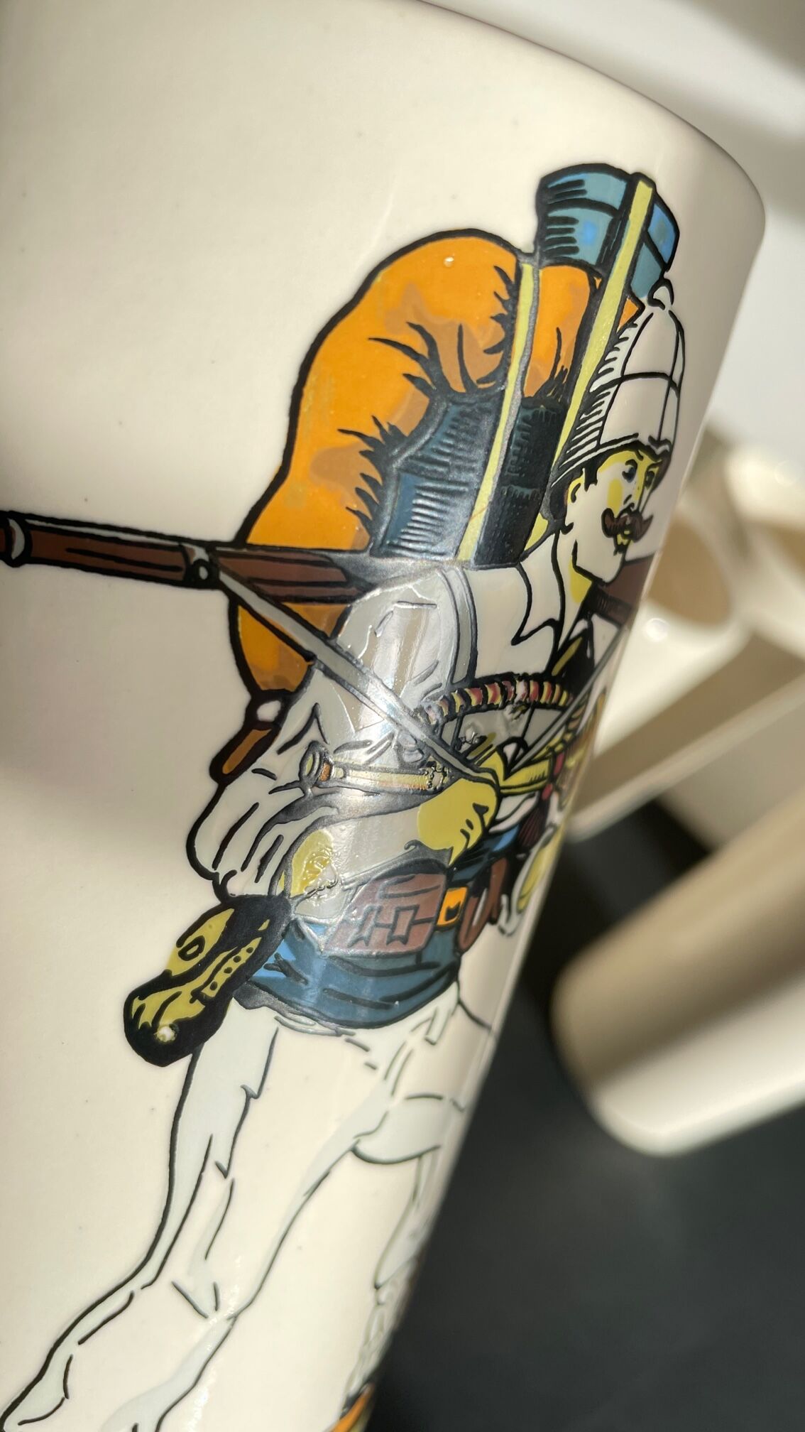 Orangeade service to vintage ceramic soldiers