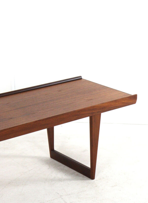 Table basse Peter Løvig Nielsen - design danois - restaurée