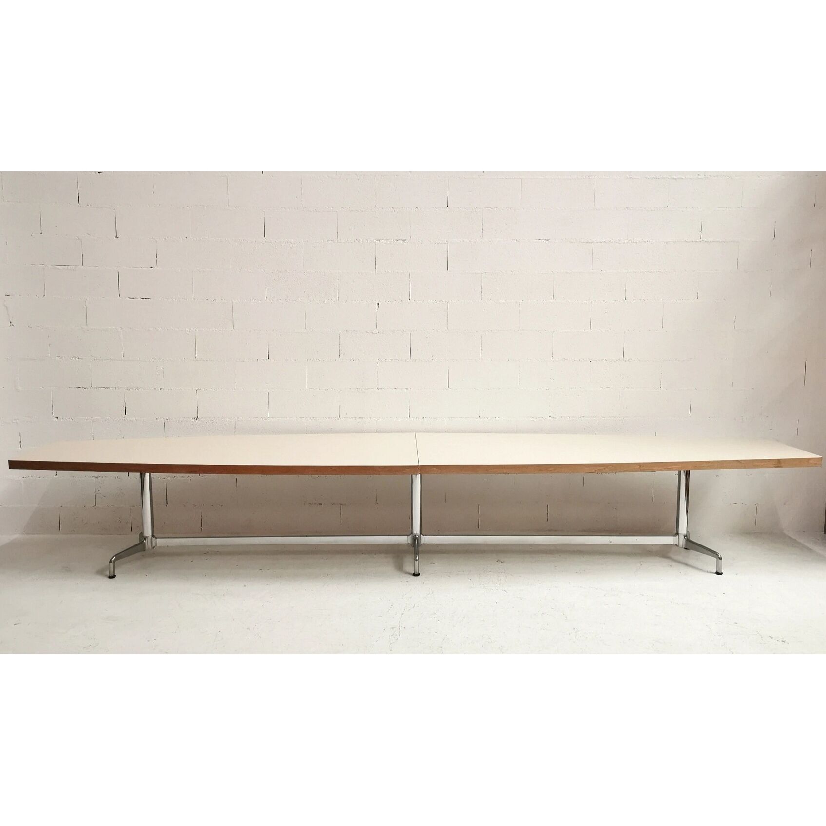 Oval table lecture by Giancarlo Piretti, Anonima Castelli, 1970