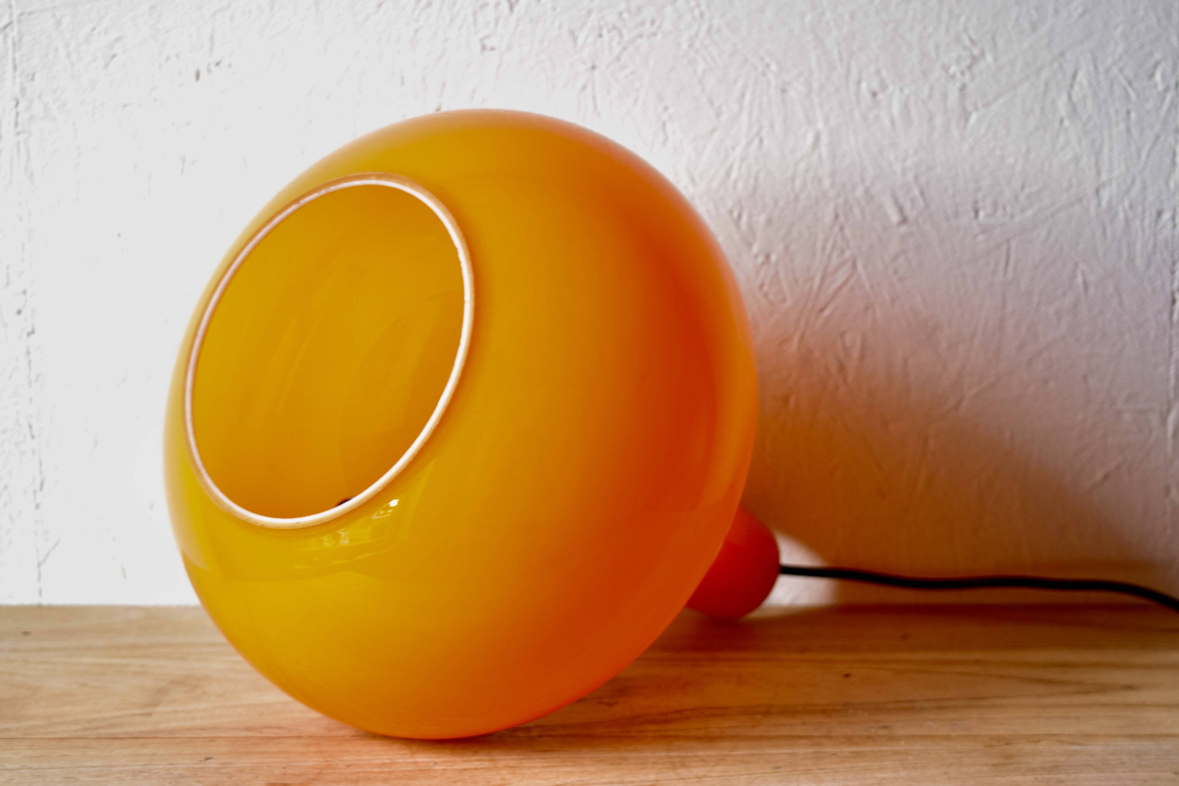 Zenith - Vintage pendant light in orange opaline - Space Age Design - Made in Germany