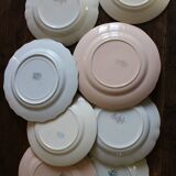 8 assiettes à dessert dépareillées