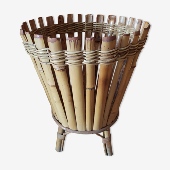 Ancien cache pot tripode en bambou et rotin