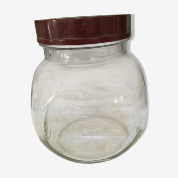 Grocery jar with Bakelite lid