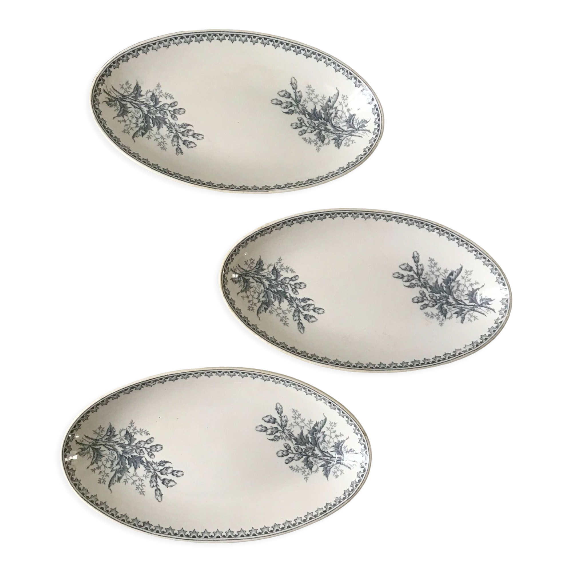 Trio of raviers Terre de Fer Société Céramique Maestricht model Thistle made in Holland late nineteenth