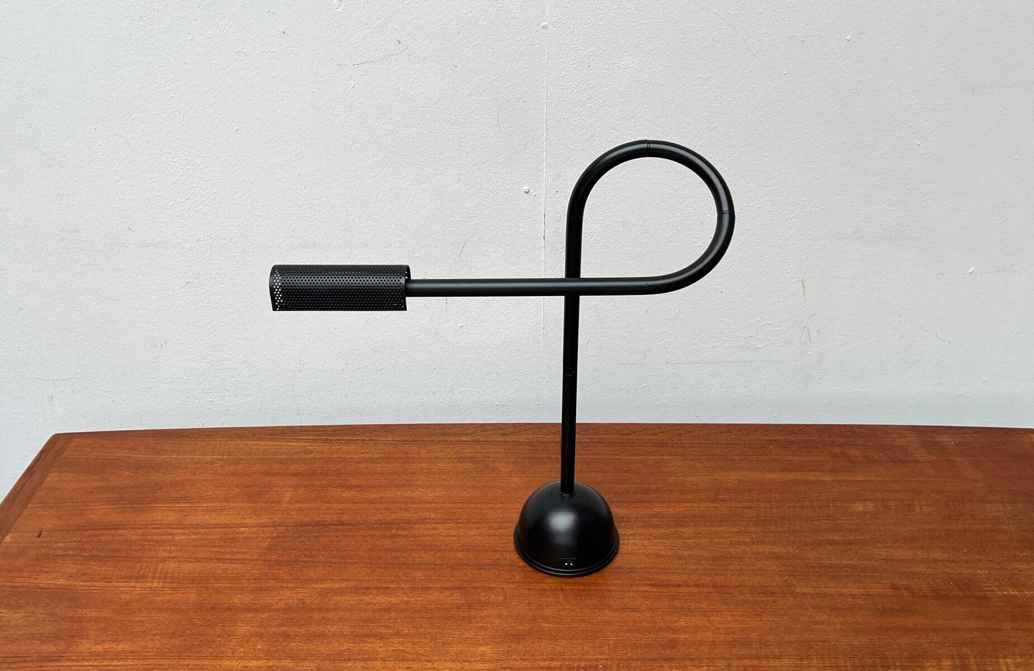 Lampe de table modèle Stringa postmoderne par Hans Ansems pour Luxo, années 1980