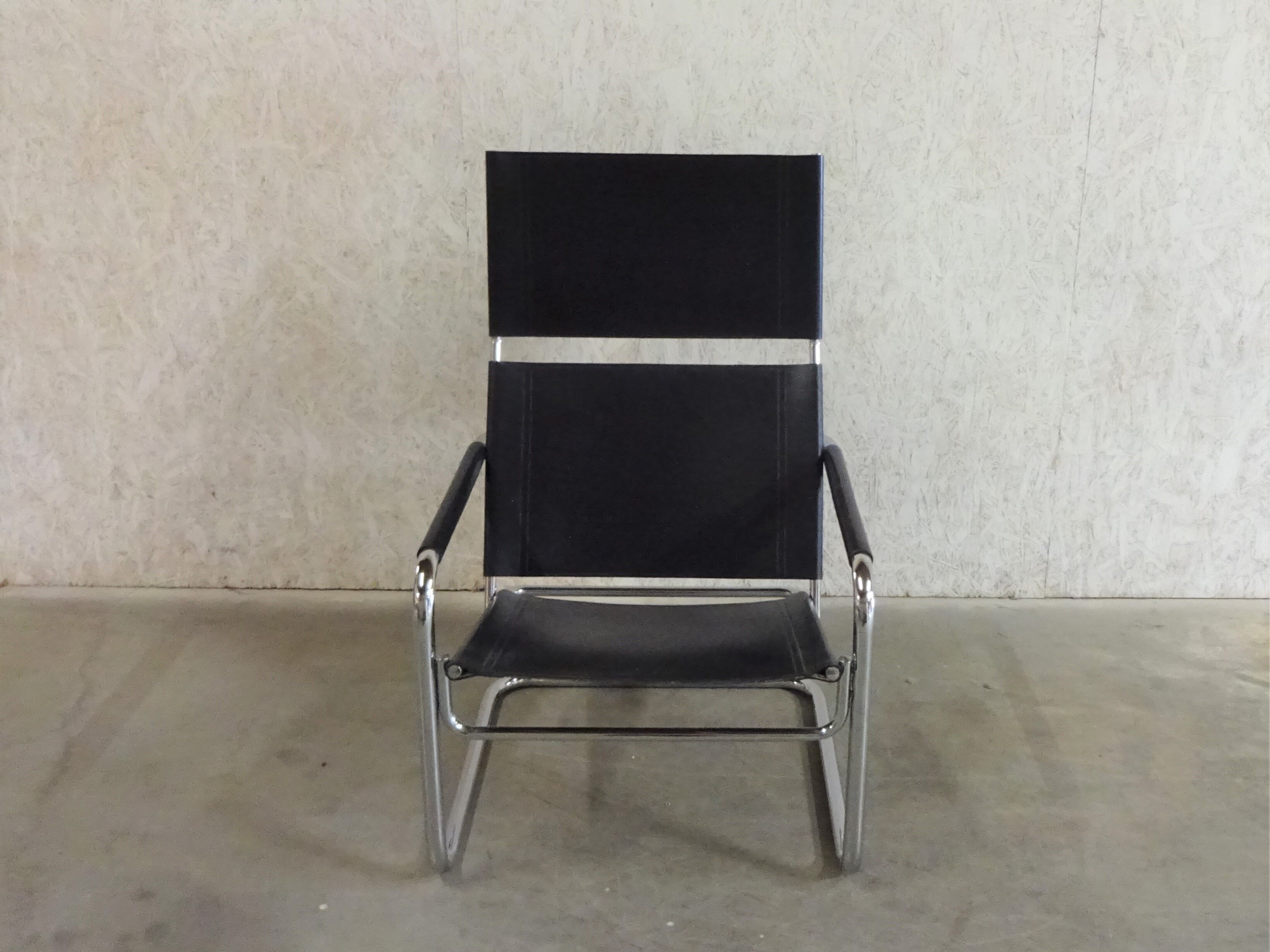 Tubular Lounge Armchair Model Rondo High with black leather by Heinrich Pfalzberger for Ag Wohnbarf