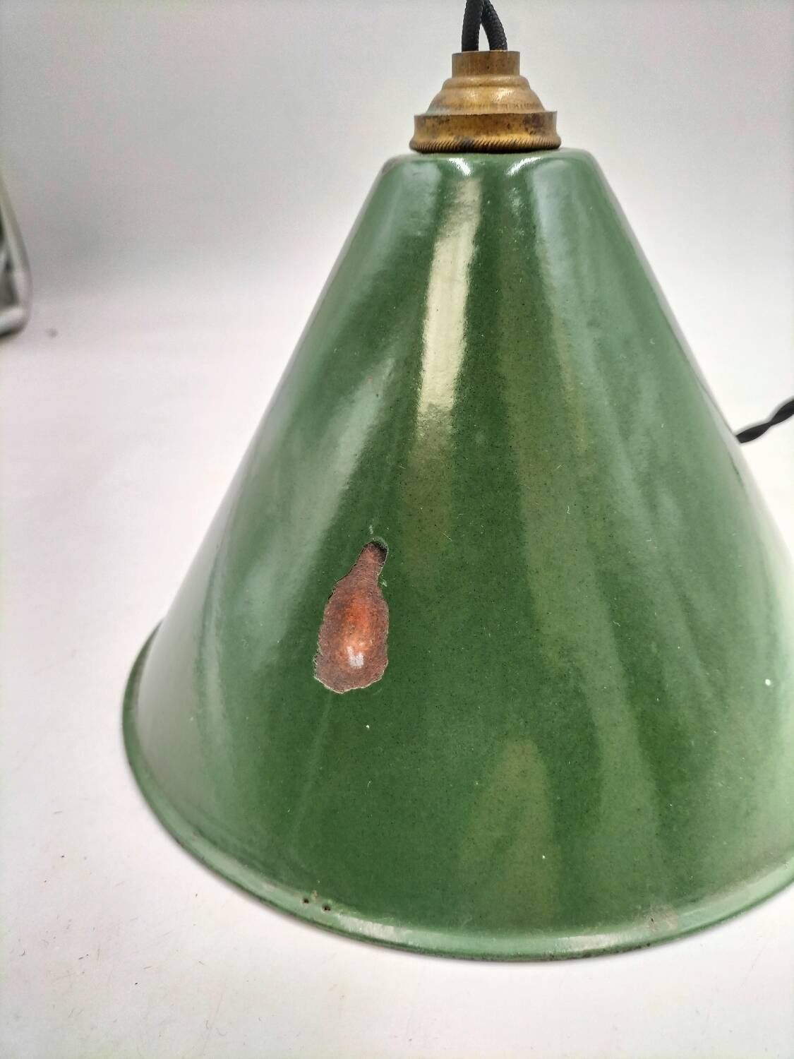 Suspension cone enamelled sheet metal