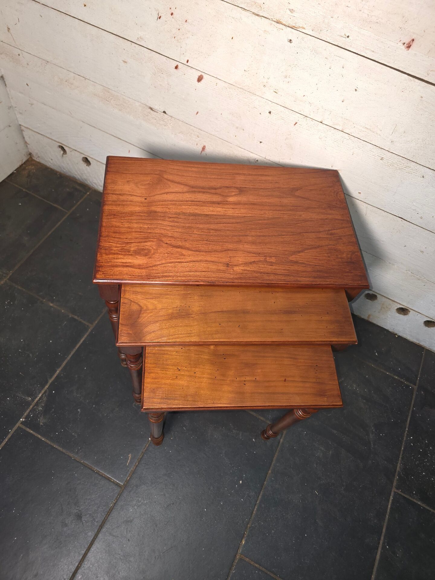 Nest of tables in cherry wood