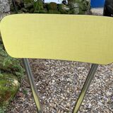 Chaises Formica jaune  pieds compas 1950