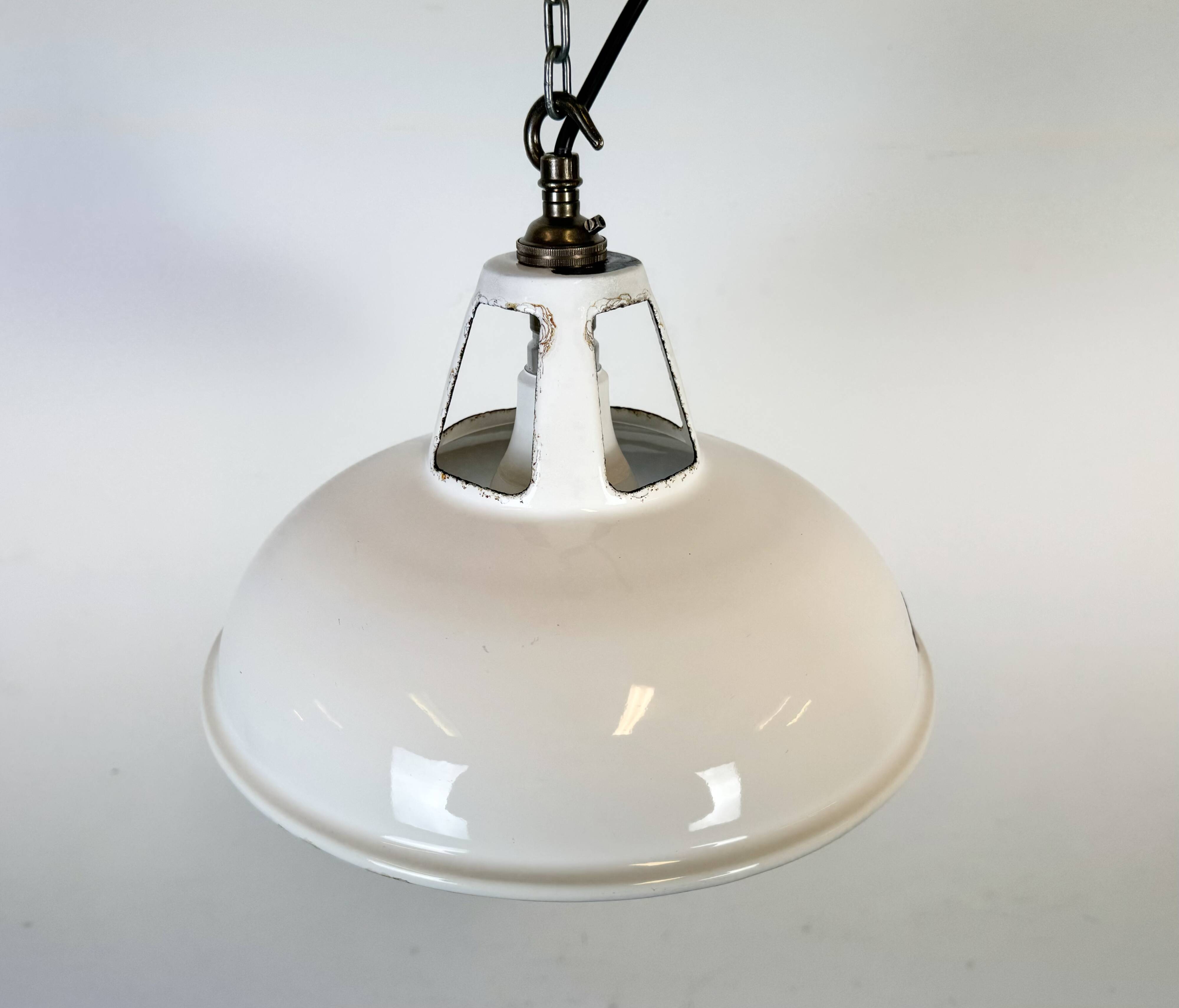 Industrial White Enamel Factory Pendant Lamp from Thorlux, 1960s
