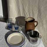 Set consisting of 6 beige flat plates with a blue rim + 3 deep plates.
