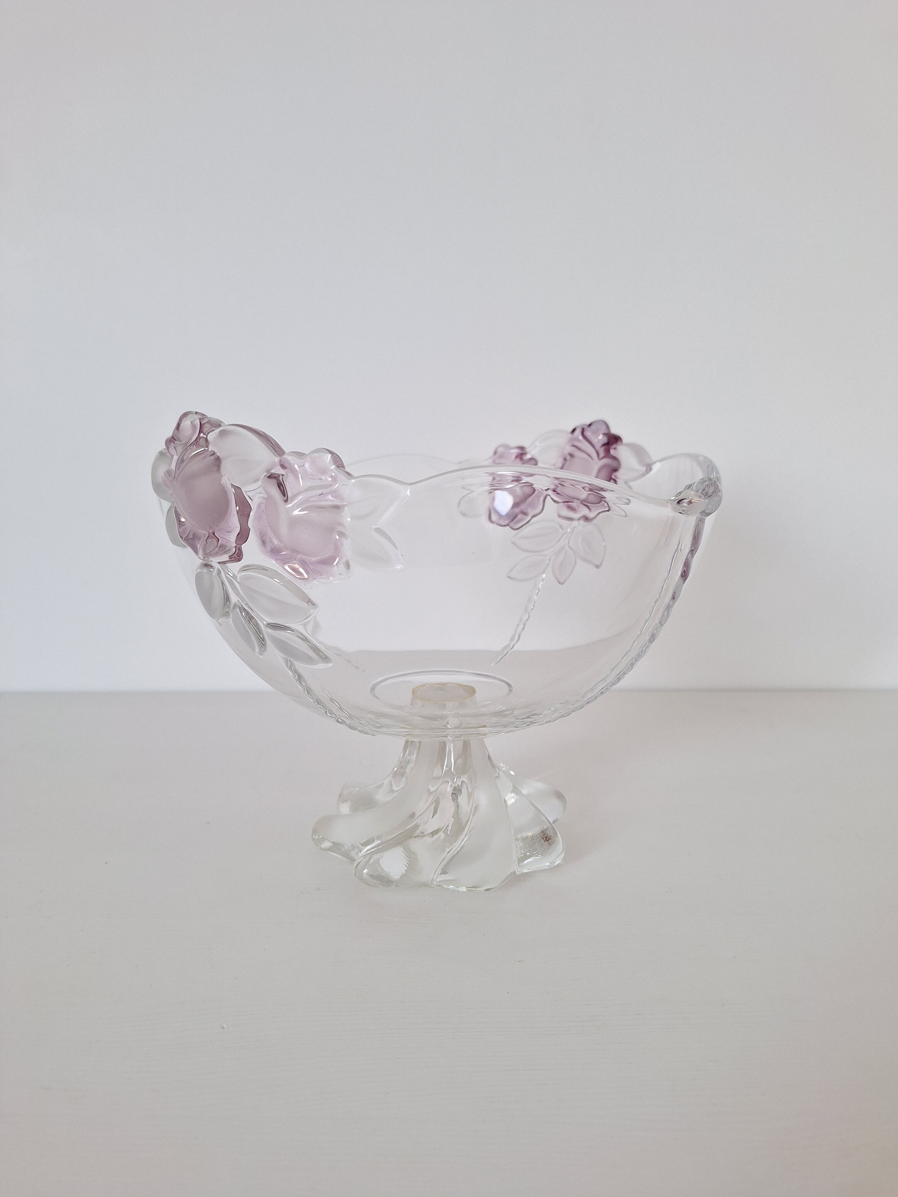 Coupe à fruits en verre blanc et rose