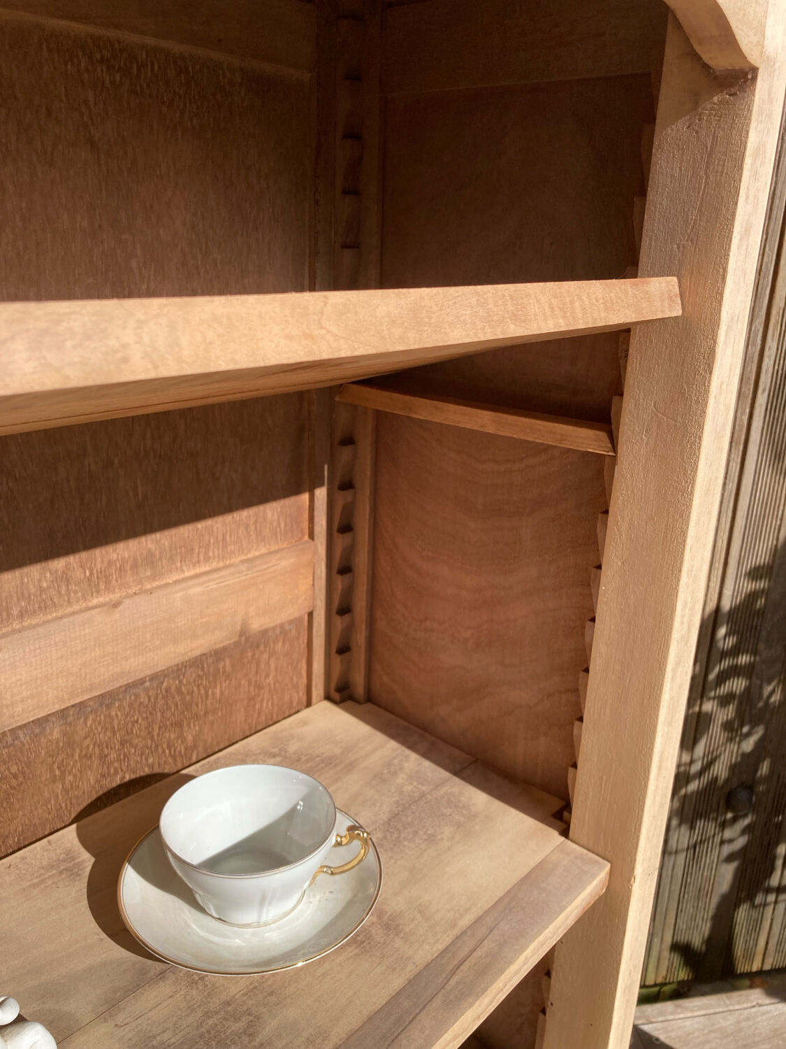 Bibus shelving practical console!! Raw walnut/ adjustable shelves