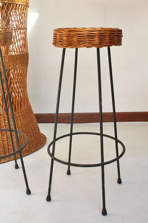Rattan bar and 2 metal foot stools