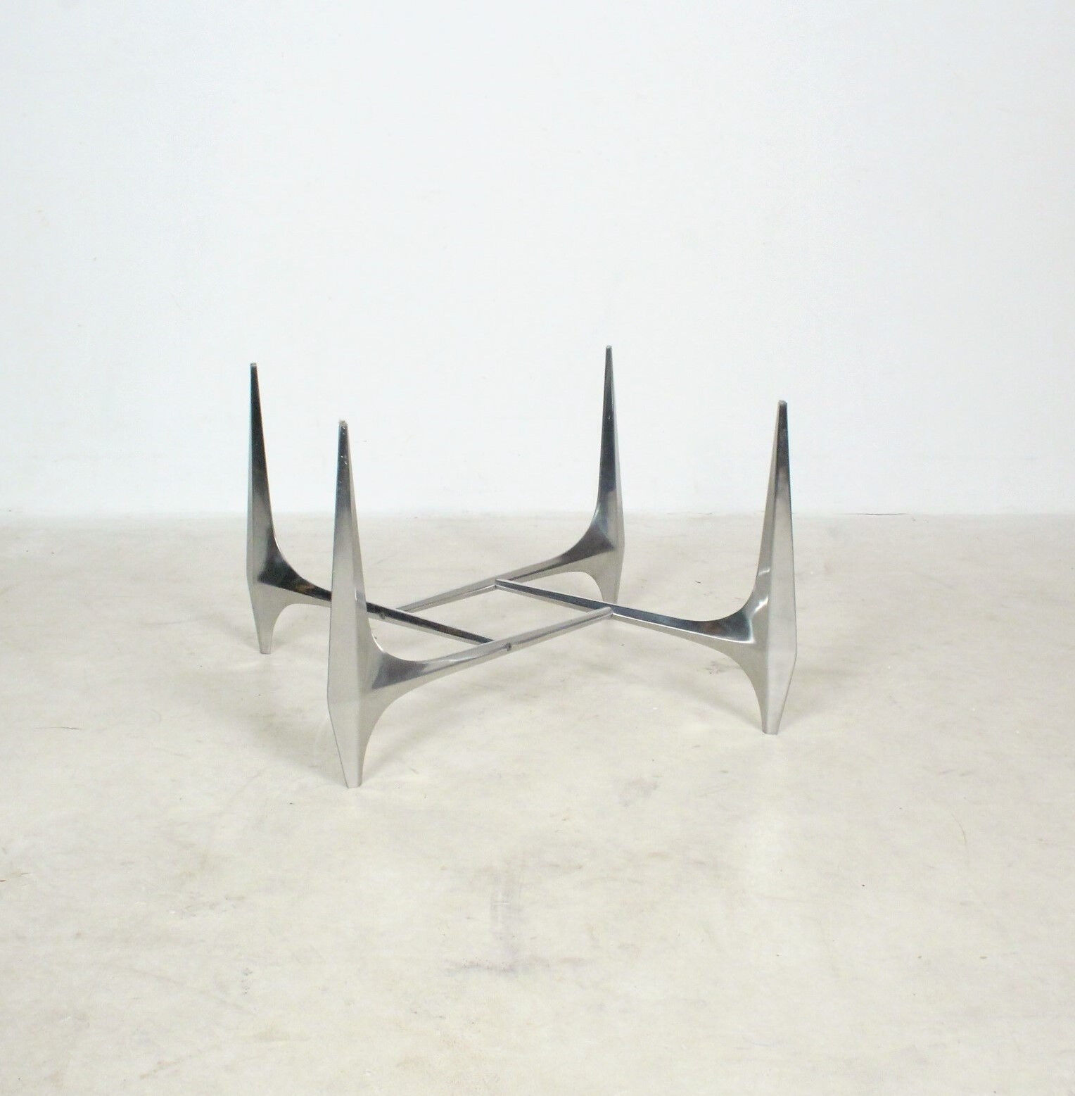 KNUT HESTERBERG. for Roland Schmitt - table 1960s - Space Age.