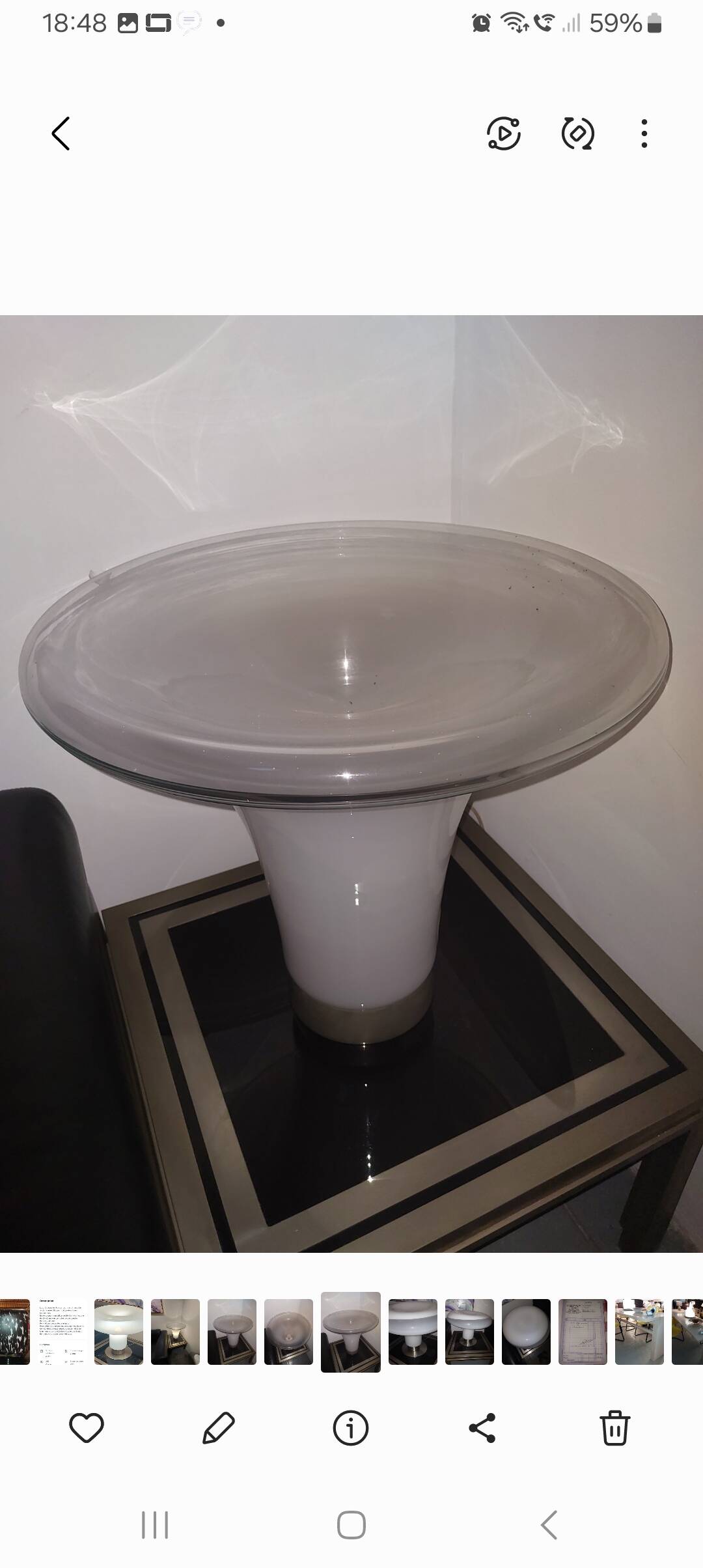 Italian Designer Vistosi lamp in very good condition