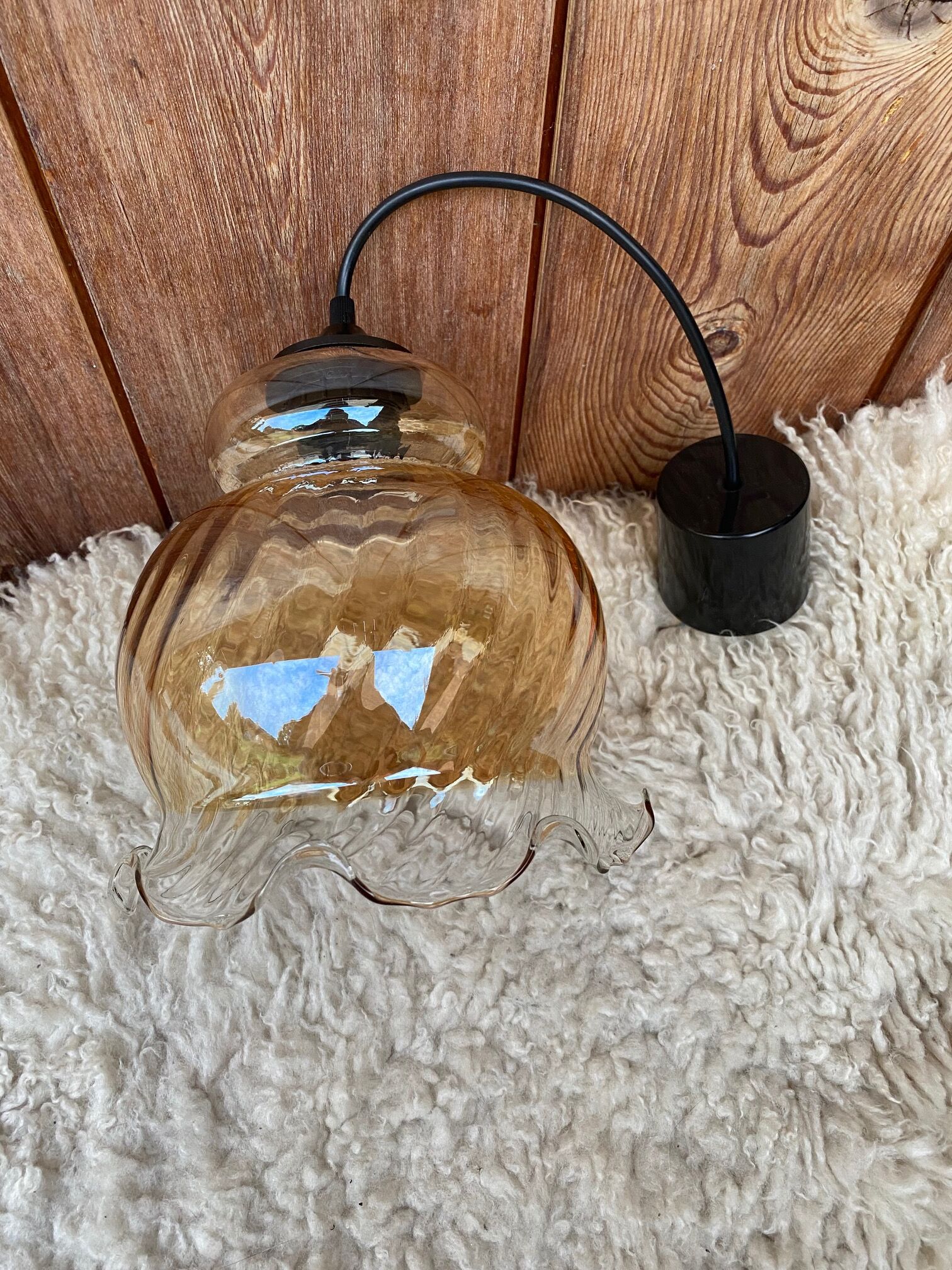 Tulip suspension in vintage amber glass