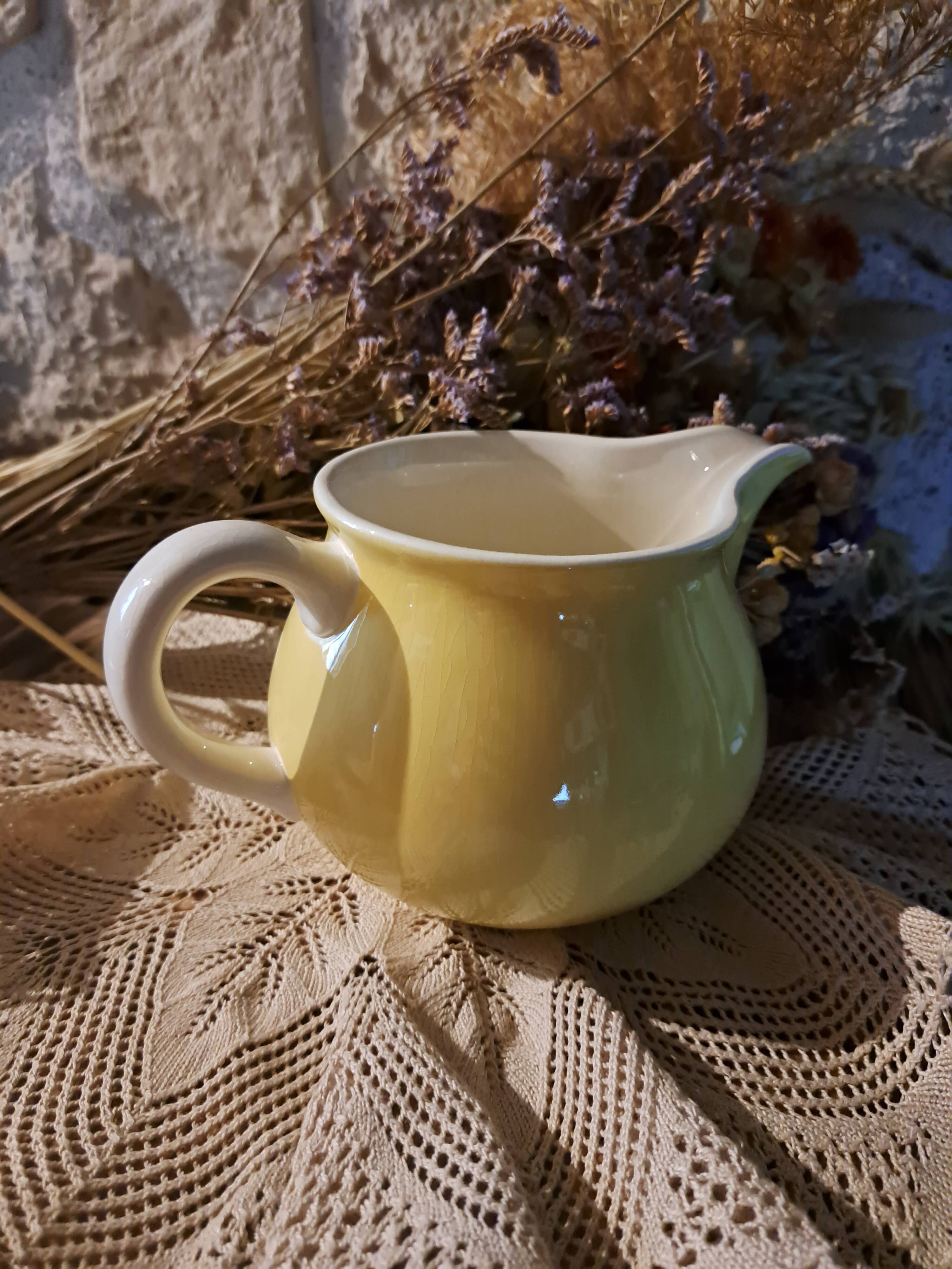 Grand pot à lait crémier Villeroy et Boch jaune