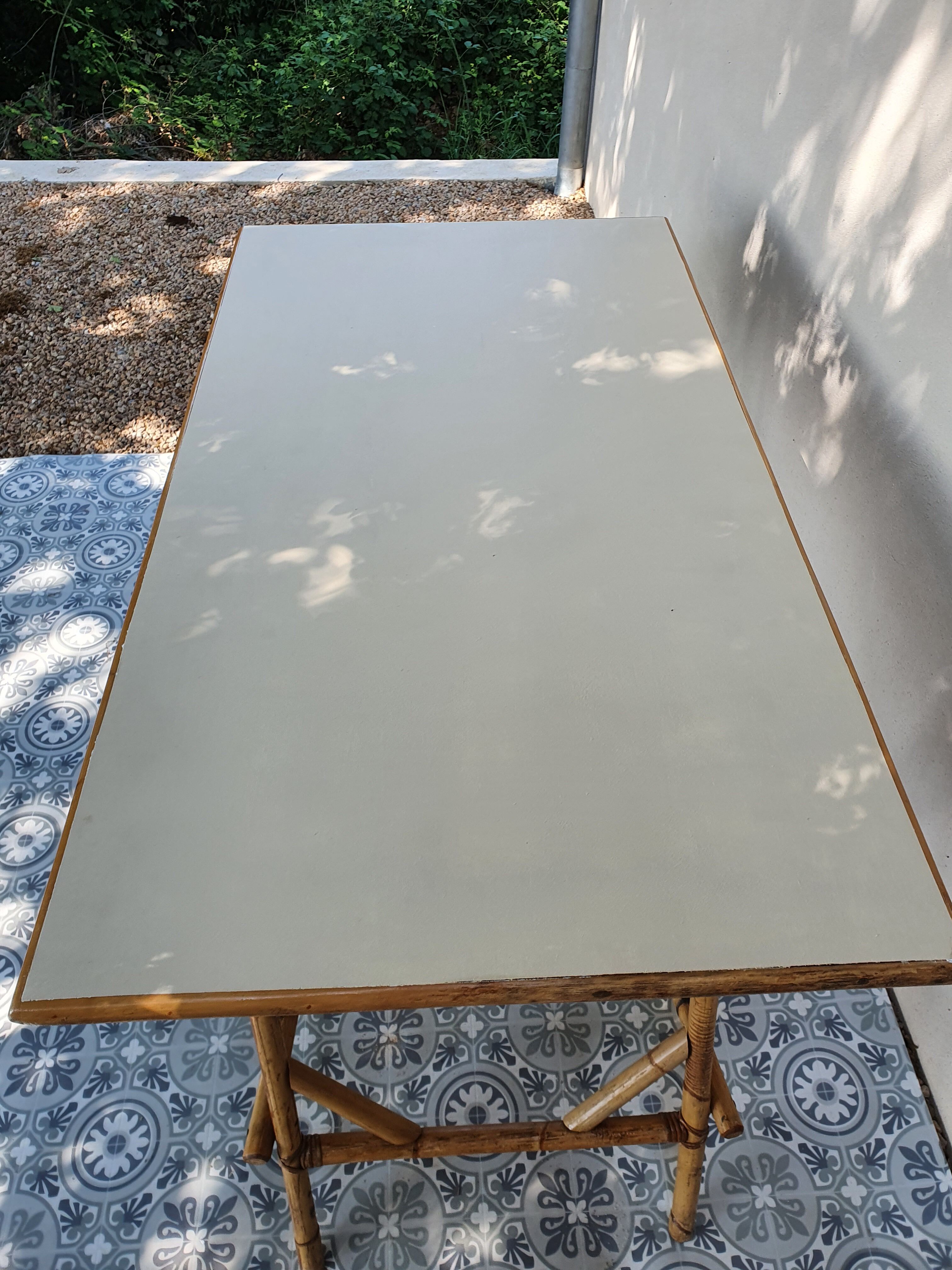 Bureau en rotin
