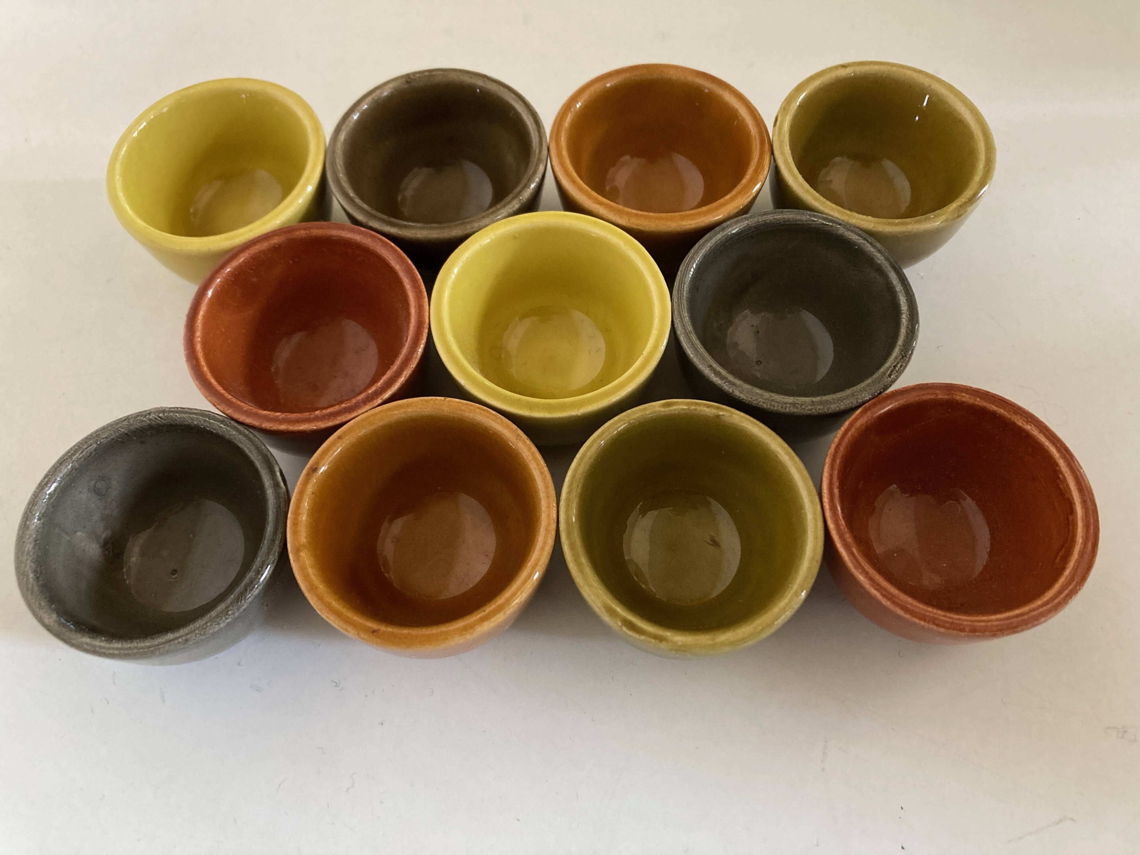 Set de 11 coupelles en terre cuite vernissée 1960