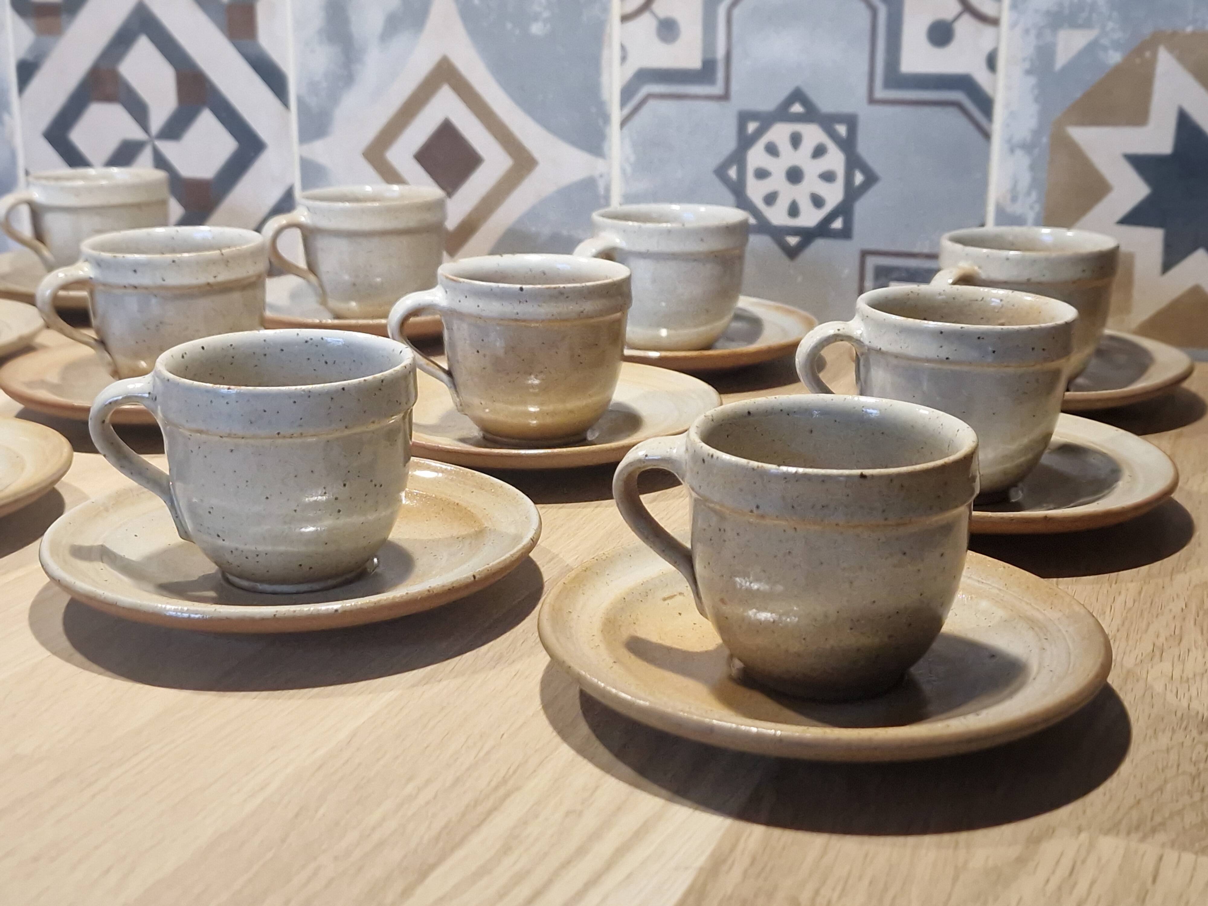 Complete table service in marsh stoneware, 92 pieces