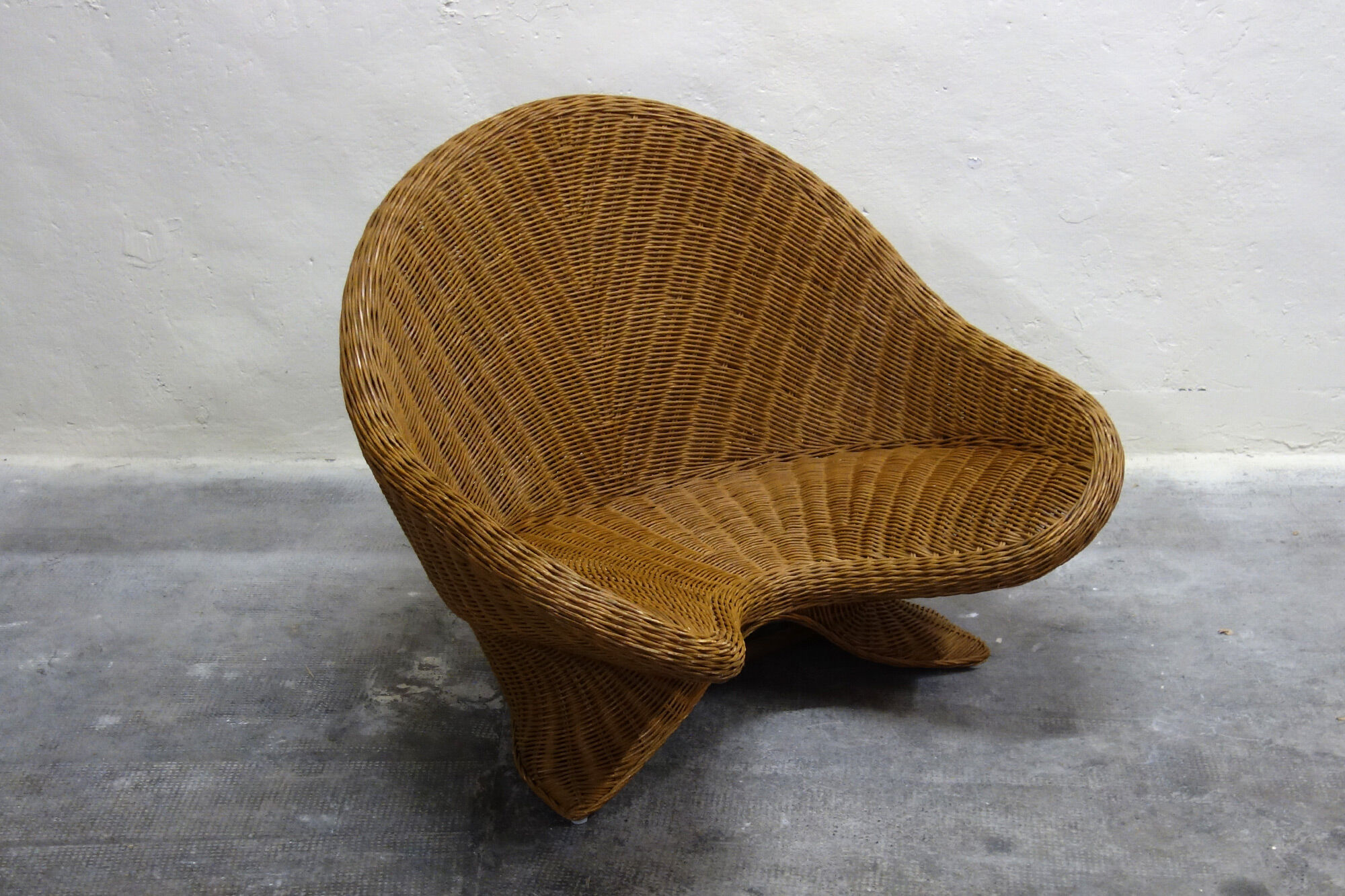 Meditation lotus armchair rattan braided 70s