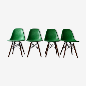 Set 4 chairs by Charles and Ray Eames for Herman Miller