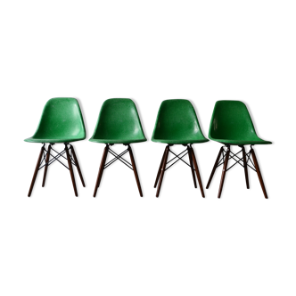 Set 4 chairs by Charles and Ray Eames for Herman Miller