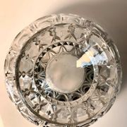 Cut and engraved crystal footed bowl, floral decoration – classic style / centrepiece - 20th century