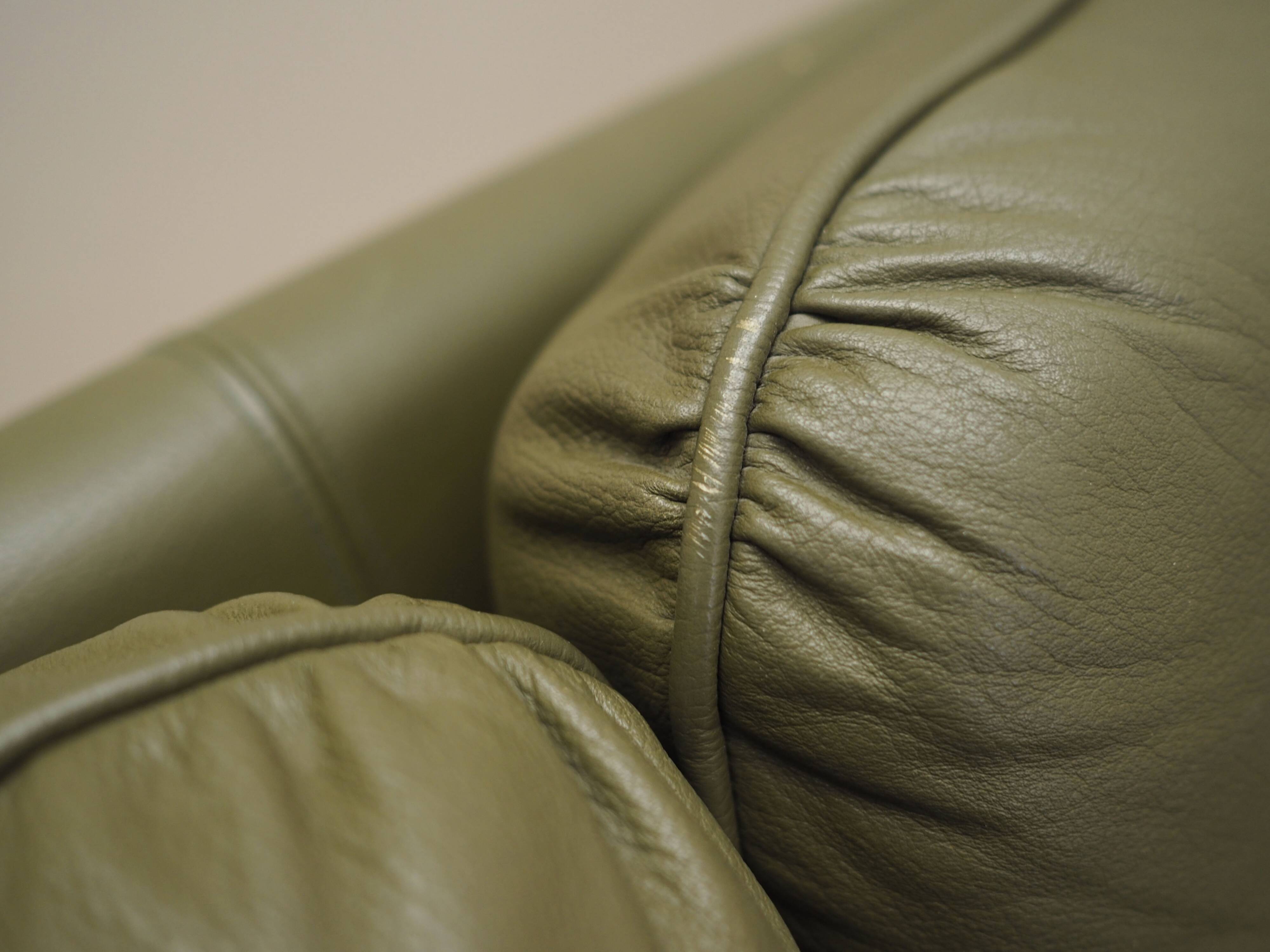 Canapé danois en cuir vert, années 1970