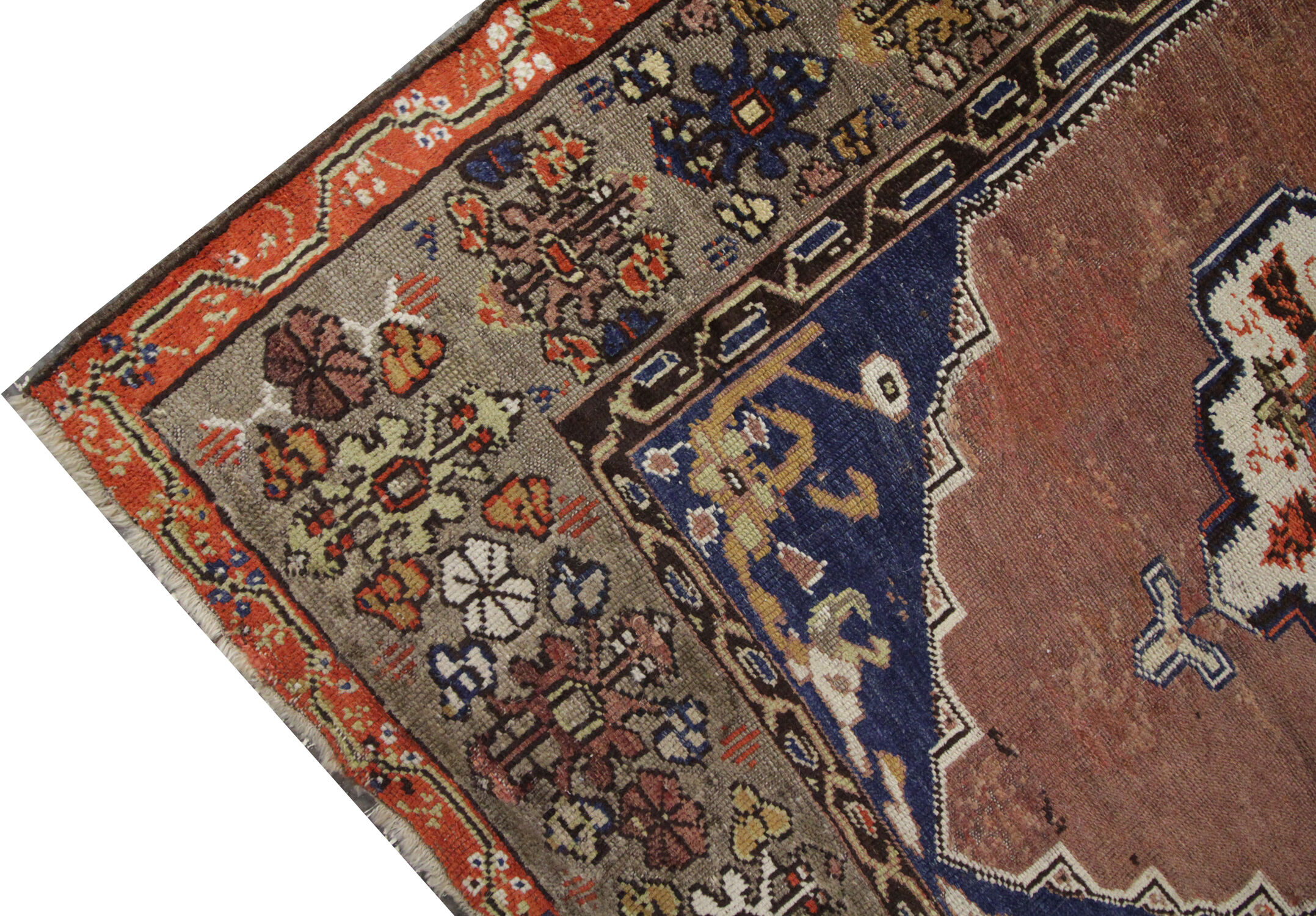 Handwoven vintage turkish wool rug- 128x187cm