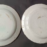 2 assiettes en faïence Decor Grotesque Moustiers