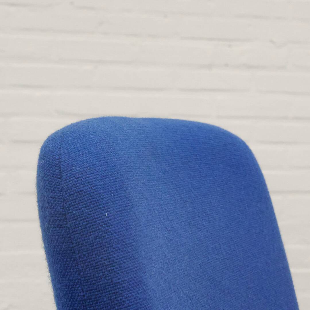 Postmodern Blue Tubular Frame Lounge Chair