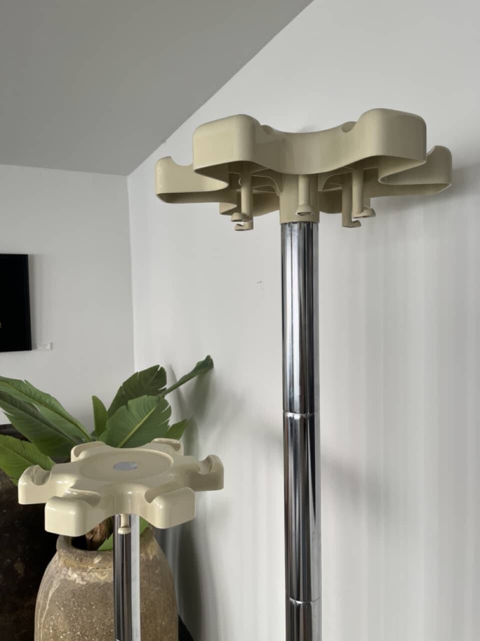 Modular vintage coat rack VIP – Velca, Italy, 1970s