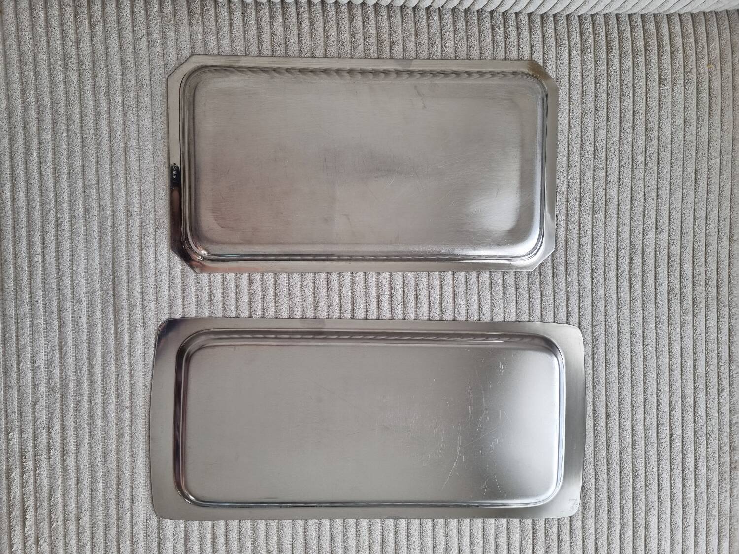 Set of minimalist stainless steel trays - Vintage 70s
