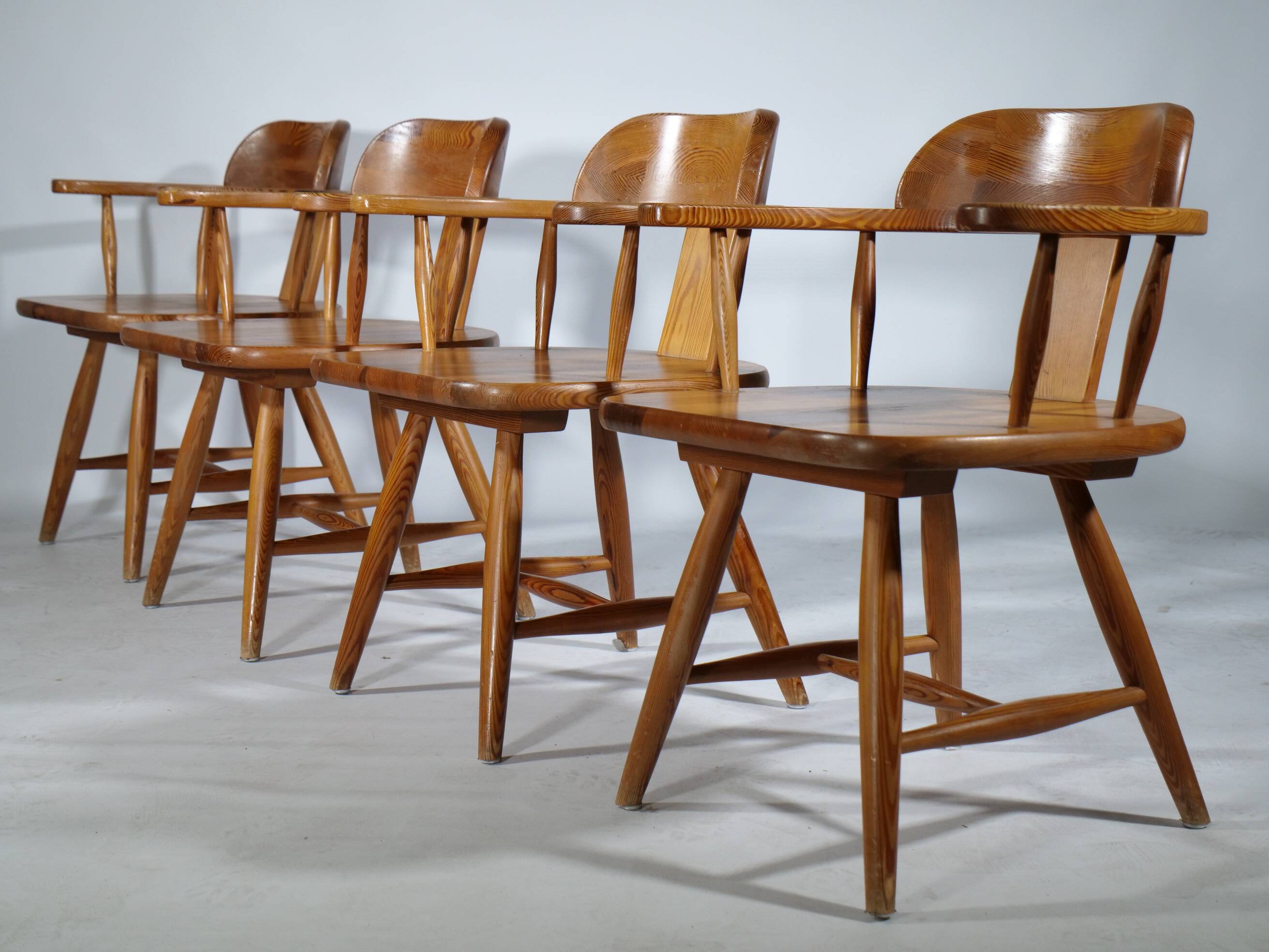 Fauteuils design scandinave en pin par Asko années 1970