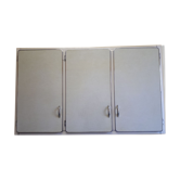 Pivoteau kitchen cupboards in formica