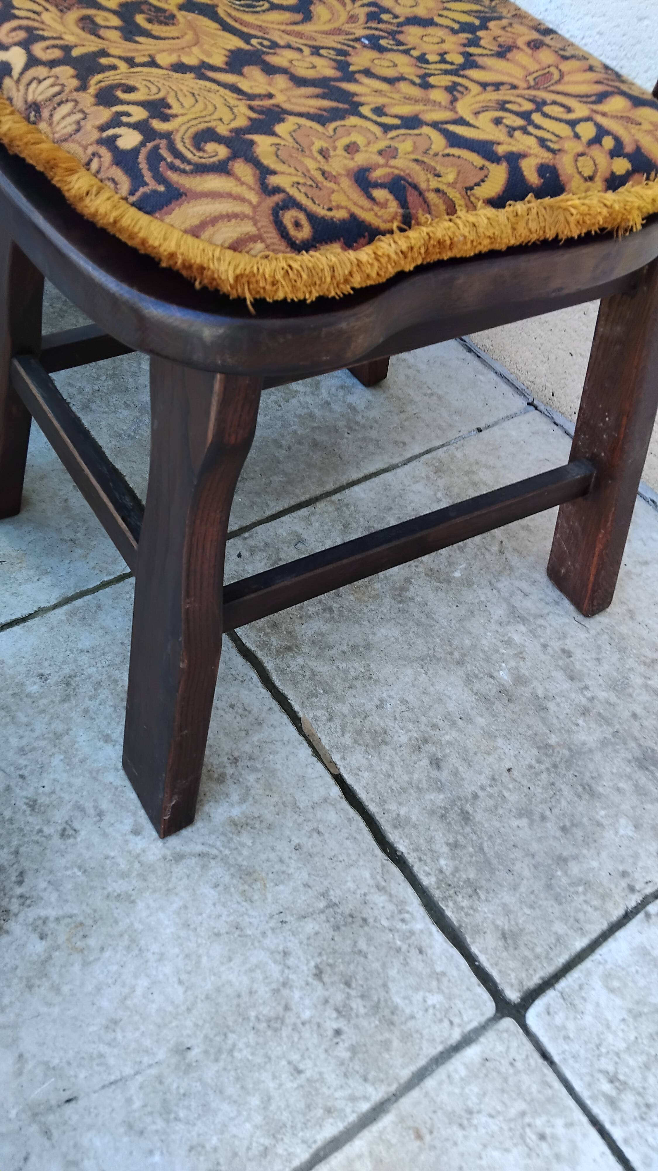 6 vintage brutalist chairs from the 1950s.