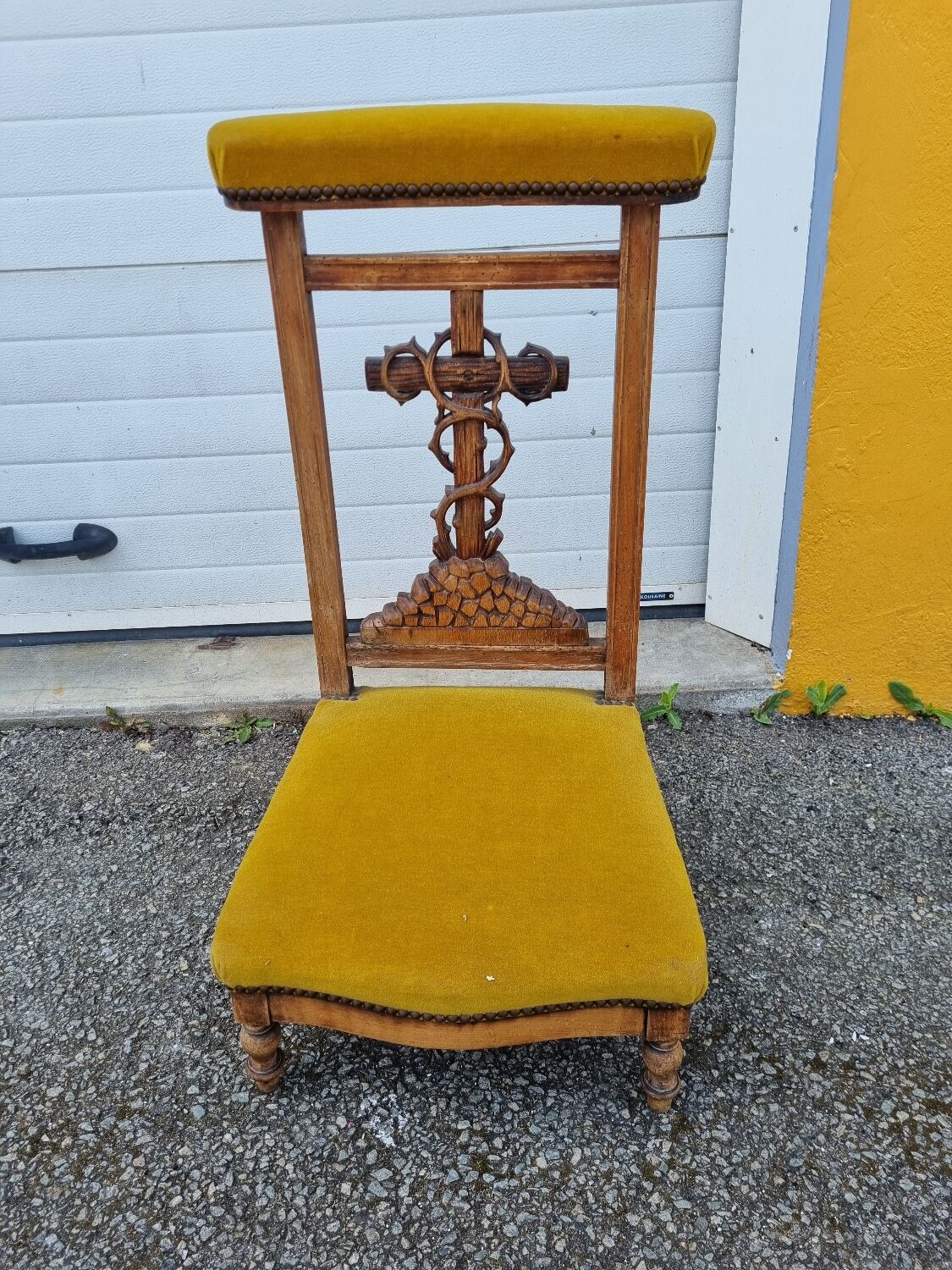 Prayer chair vintage oratory