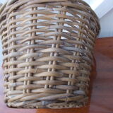 Wicker pot cover with handles