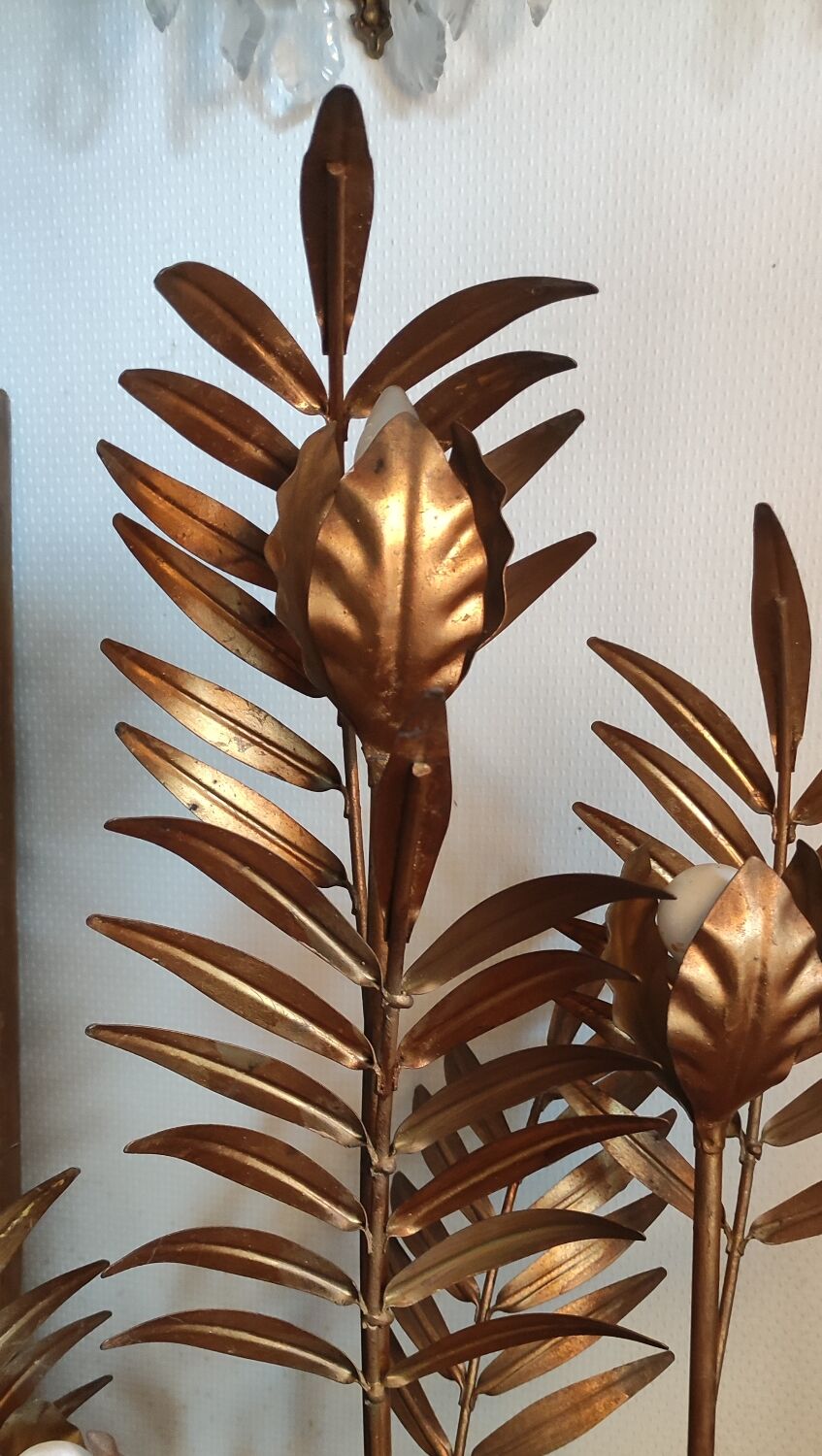Lampadaire design feuilles dorées