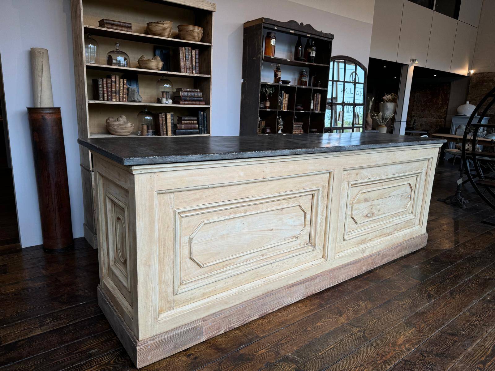 Grand comptoir de Pharmacie