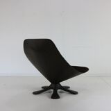 Seventies original leather cushion fiberglass lounge chair