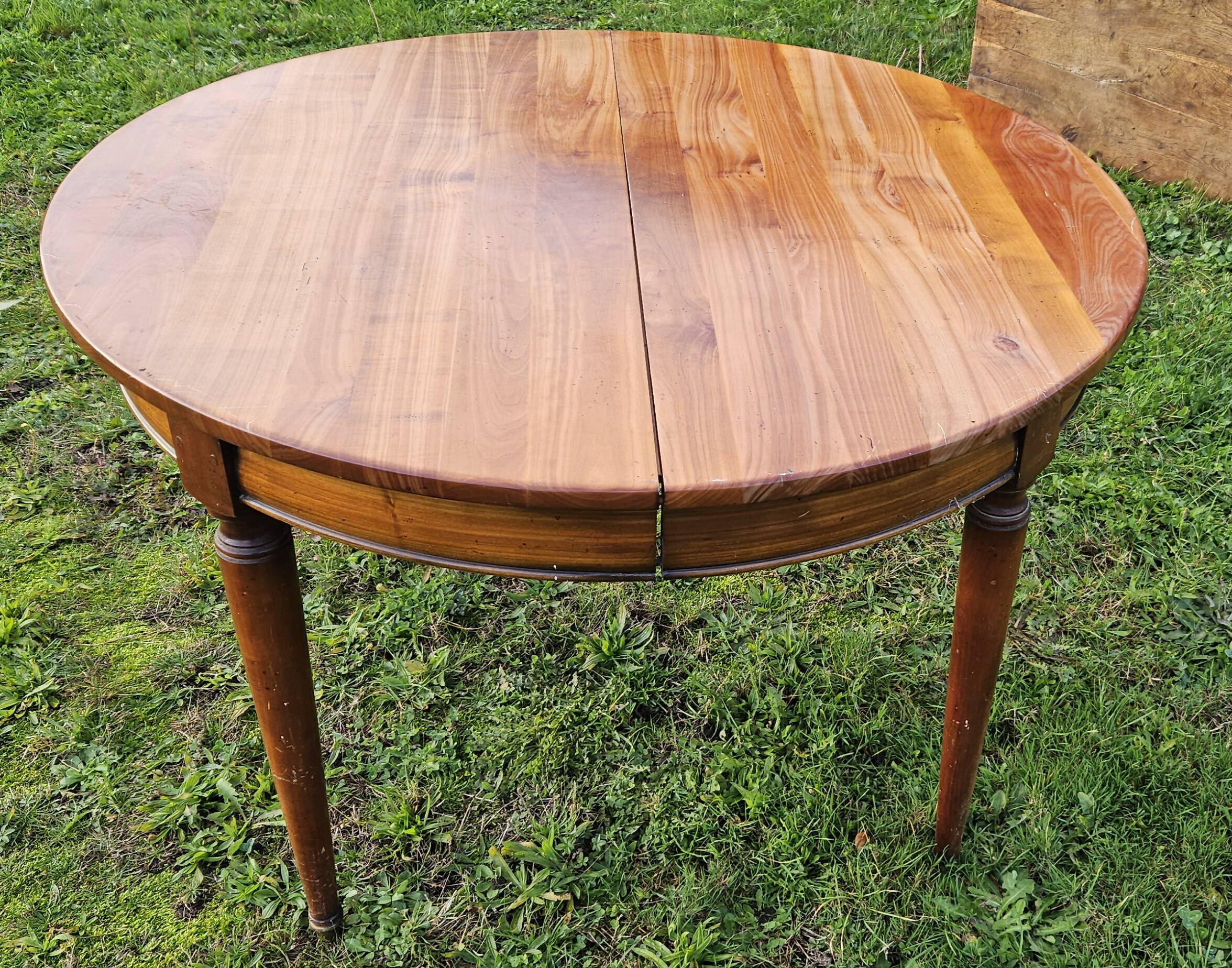 Table ronde avec rallonges