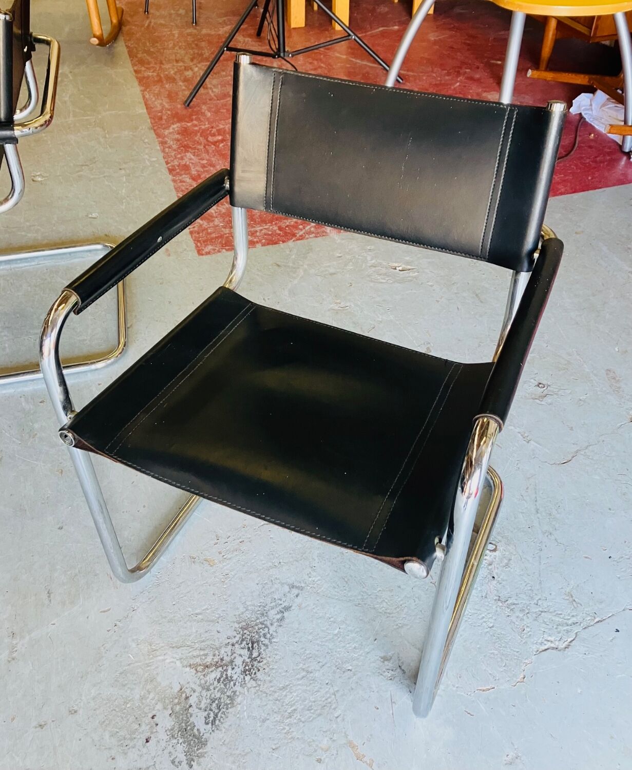 Bauhaus leather Cantilever produced by Fasem, Italy