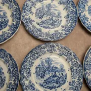 Set of 12 flat plates Terre de fer BP – Blue toile de Jouy pattern