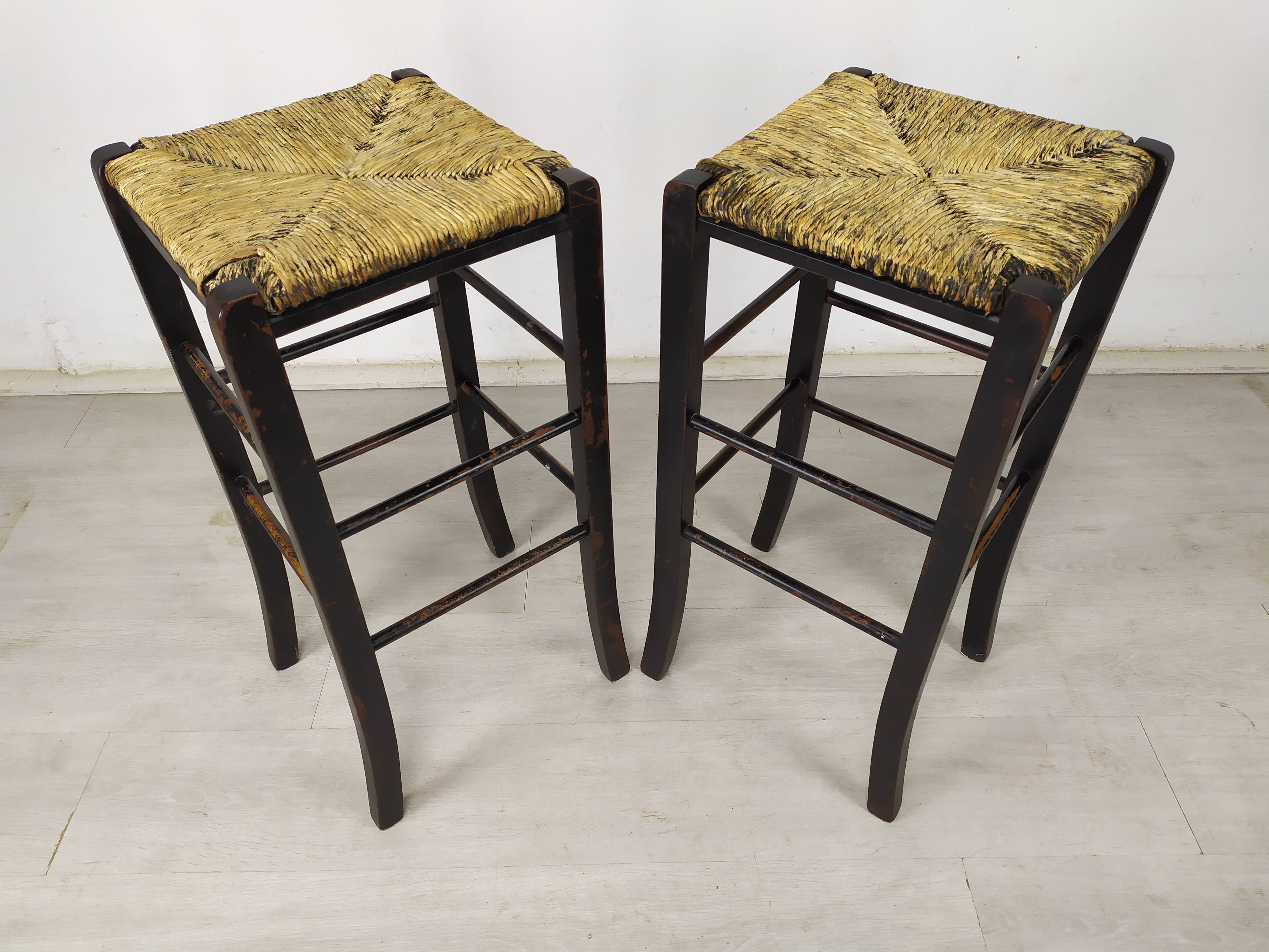 Mulched bar stools