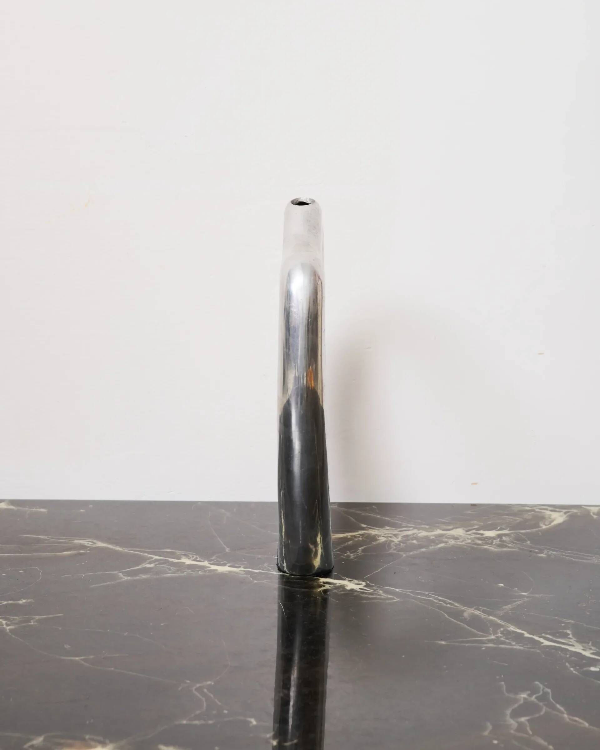 Vase "Halo" en fonte d'aluminium forme libre, 1970s