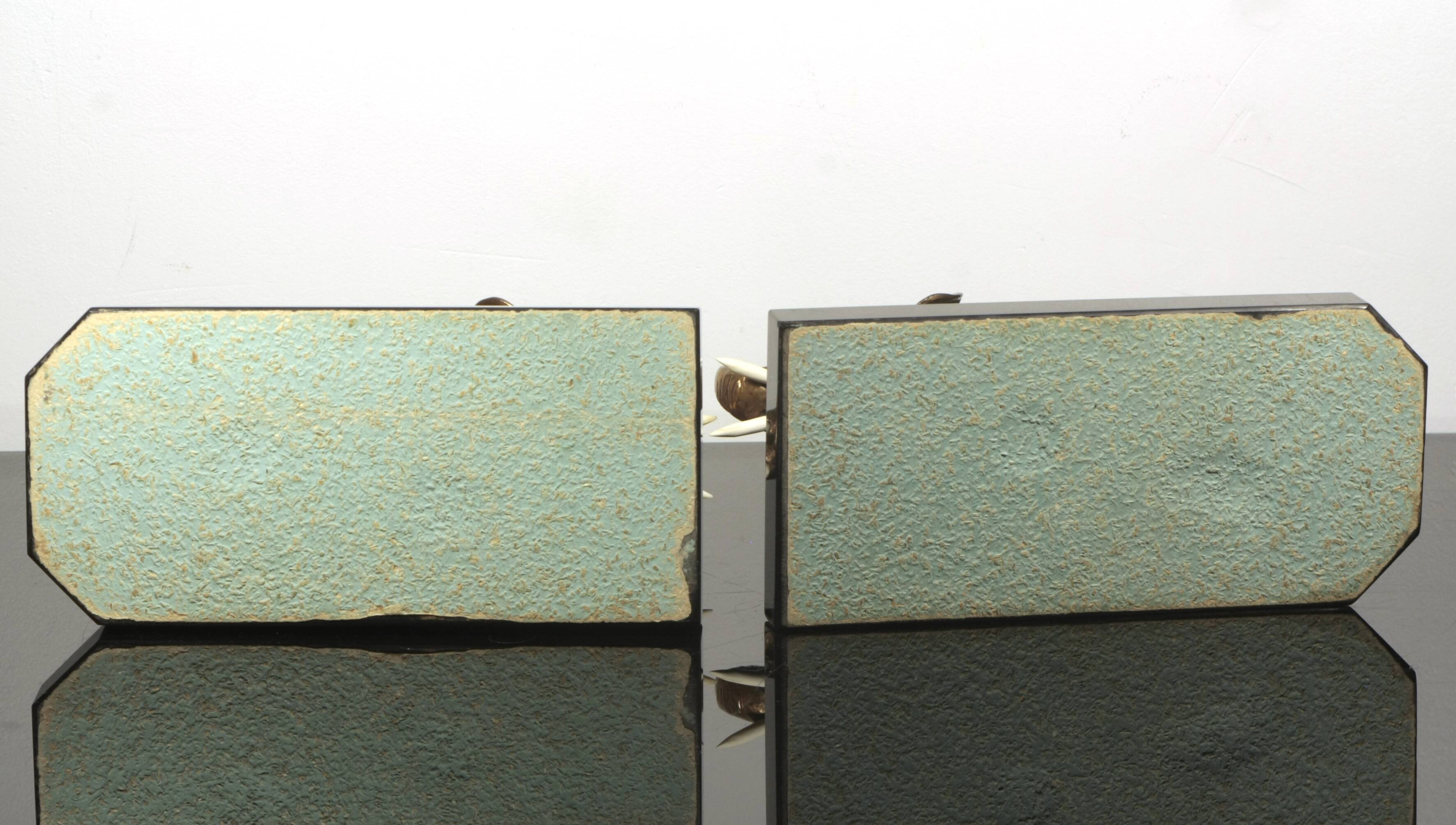 Elephant bookend "r garreau"