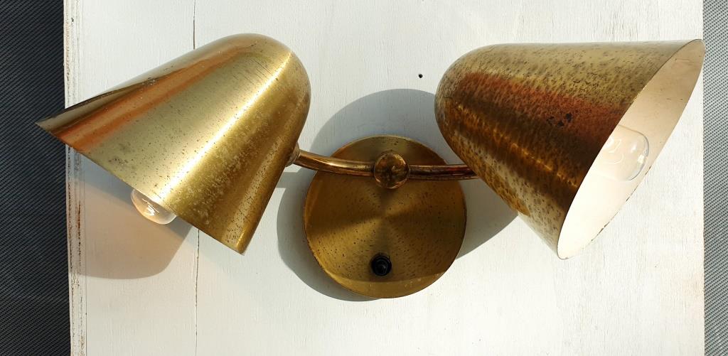 Double wall lamp adjustable brass cocottes